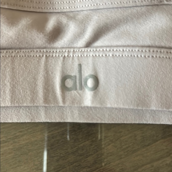 Alo Yoga Women's Light Lavender Sports Bra - Picture 3 of 7